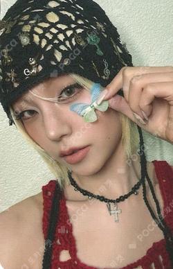 TUNNEL VISION WITHMUU YEJI photocard image