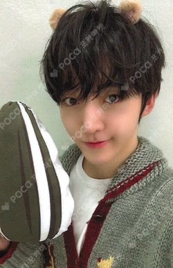 My First Flip APPLEMUSIC Donghyeon photocard image