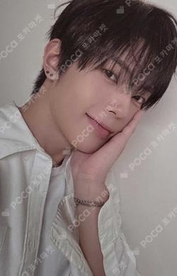 BOYS II PLANETArchive Exhibition ‘AFTER, JOURNEY’ HOLDER &  PHOTOCARD SET LEEJEONG photocard image