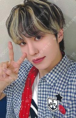 Youth Chapter 3 : ROMANTIC YOUTH fromm store AYDEN photocard image