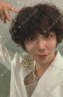 LOVE RACE KTOWN4U POP-UP STORE LUCKY DRAW HWIYOUNG photocard image