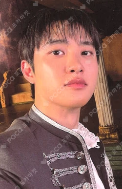 EXO POP-UP [REVERXE THE WORLD] BAG SET D.O. photocard image