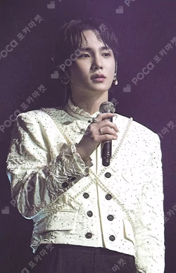 SHINee WORLD VI [PERFECT ILLUMINATION : SHINee'S BACK] DVD/BD PRE-ORDER EVENT