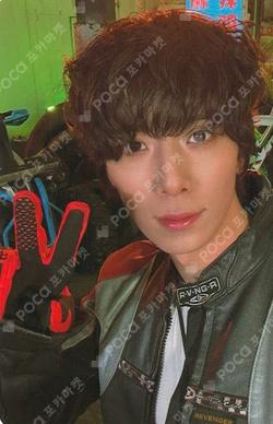 LOVE RACE KTOWN4U POP-UP STORE SPECIAL DRINK HWIYOUNG photocard image