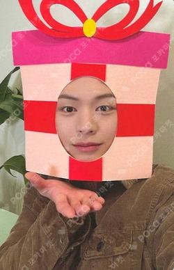 2025 YOOK SUNGJAE BIRTHDAY PHOTOBOOK [19950502] YOOK SUNGJAE photocard image