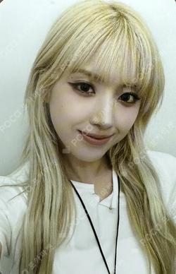 Fe3O4: STICK OUT POP-UP STORE in BEIJING MINI CD KEYRING JIWOO photocard image