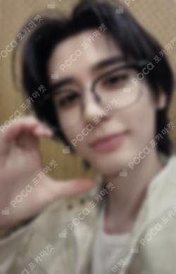 The Action WEVERSE JAPAN LUCKY DRAW LEEHAN photocard image