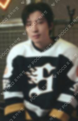 25 SEVENTEEN's HOME ROOM WEAR SET WONWOO photocard image