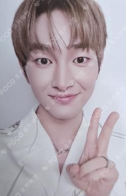 2025-26 ONEW WORLD TOUR [ONEW THE LIVE : PERCENT (%)] ENCORE CONCERT TRADING CARD ONEW photocard image