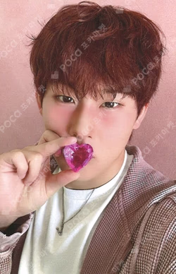 2026 SEASON’S GREETINGS [LOVE FORMULA MONBEBE] PRE-ORDER EVENT JOOHONEY photocard image