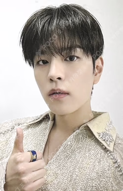 DO IT POP-UP STORE KZOO FIGURE (CLIMBING VER.) SEUNGMIN photocard image