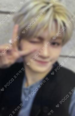 play hard YIZHIYU JIHOON photocard image