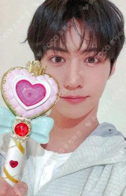 LOST APPLEMUSIC Ian photocard image