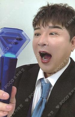 OFFICIAL FANLIGHT Special Edition SHINDONG photocard image