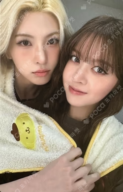 Fe3O4: FORWARD IDOUSTAGE LUCKY DRAW Unit photocard image