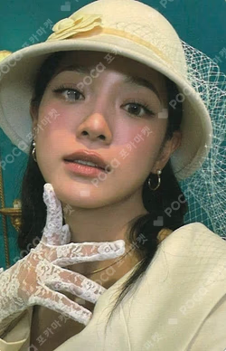 2026 SEASON'S GREETINGS [Velvet REVERIE] KIM SEJEONG photocard image