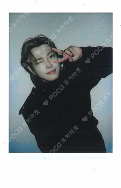 ATEEZ [GOLDEN HOUR : Part.4] POP-UP STORE LUCKY DRAW HONGJOONG photocard image