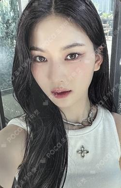 Metamorphic IDOUSTAGE LUCKY DRAW ISA photocard image