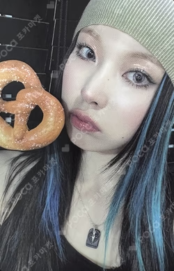 Fe3O4: STICK OUT POP-UP STORE in BEIJING LUCKY DRAW KYUJIN photocard image