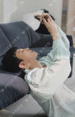 2026 G-DRAGON ‘FAM’ MEETING [FAM+ILY : FAMILY : FAM I LOVE YOU] FAM EVENT G-DRAGON photocard image