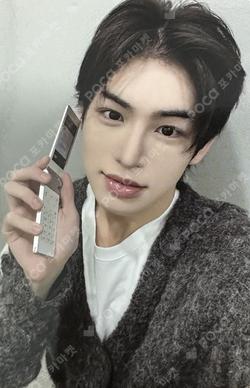 My First Flip IDOUSTAGE Minje photocard image