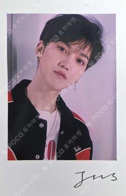 WE MUST LOVE POLAROID SET