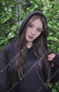 LOONAVERSE : FROM Trading Card HeeJin photocard image
