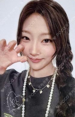 LILY BROWN Stella photocard image