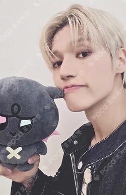 Press, Start! Enter the MIGHTEEZ POP-UP RANDOM TRADING CARD SET