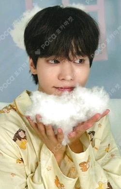 ONF x ONKKOMIZ POP-UP STORE ONKKOMIZ DREAM HOUSE RANDOM TRADING CARD U photocard image