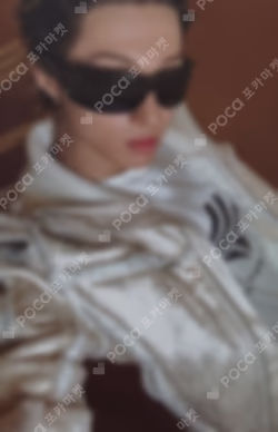 COLOR OUTSIDE THE LINES WEVERSE MARTIN photocard image