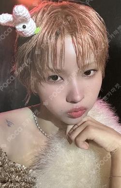 We are IDOUSTAGE SOYEON photocard image