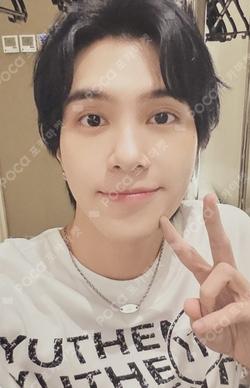 BIG BANDS RANDOM TRADING CARD HENDERY photocard image