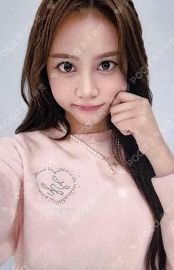 LILY BROWN Carmen photocard image