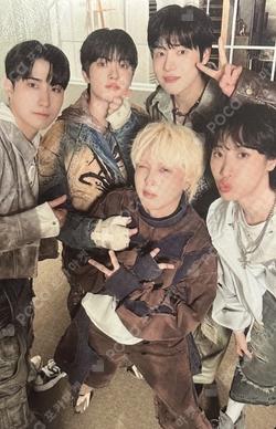 2026 ONEWE 5th Live Concert 'O! NEW E!volution V' RANDOM SCRATCH CARD EVENT Unit photocard image