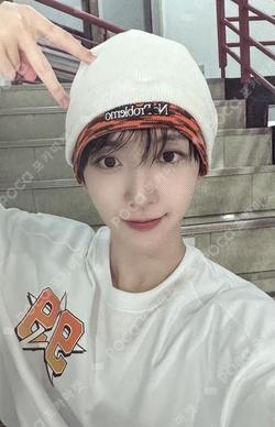 My First Flip IDOUSTAGE Donghyeon photocard image