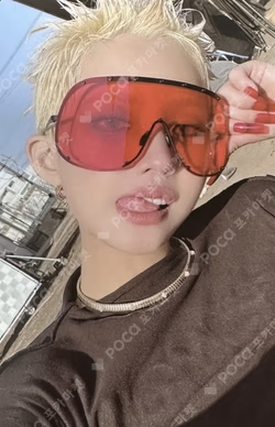 We are IDOUSTAGE LUCKY DRAW SOYEON photocard image