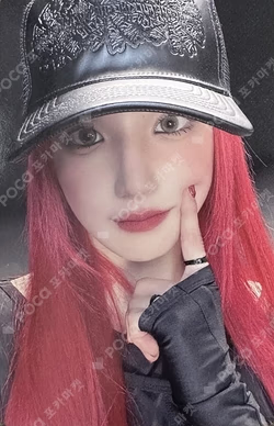 YUQ1 IDOUSTAGE LUCKY DRAW YUQI photocard image