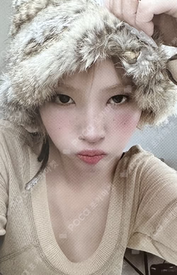 We are IDOUSTAGE LUCKY DRAW SOYEON photocard image