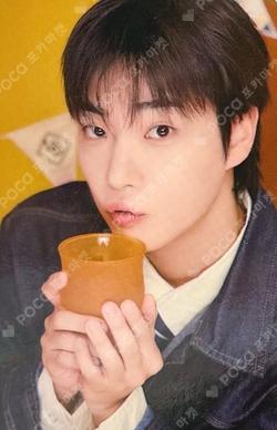 ONF x ONKKOMIZ POP-UP STORE ONKKOMIZ DREAM HOUSE RANDOM TRADING CARD E-TION photocard image