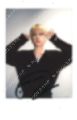 The Action YIZHIYU WINNER RIWOO photocard image