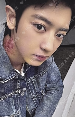 EXO POP-UP [REVERXE THE WORLD] Random Trading Card B ver.