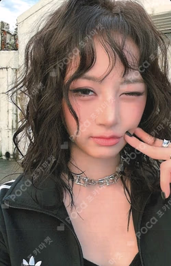 FIFTY FIFTY : Welcome to Tweny Party RANDOM TRADING CARD