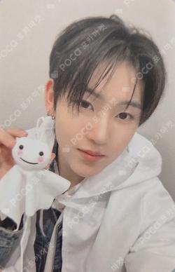 My First Flip APPLEMUSIC Kyehoon photocard image