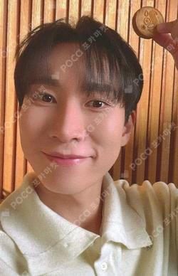 ITTA MAGAZINE WITHMUU SEO EUNKWANG photocard image