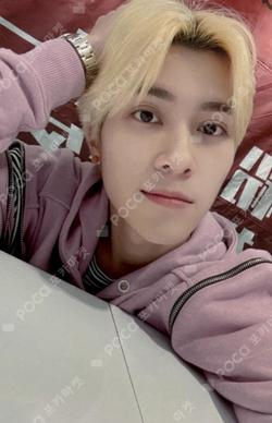 NCT HENDERY photocard image