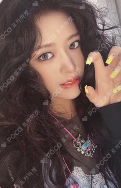 REVIVE+ CHALLENGERS ver. YUJIN photocard image