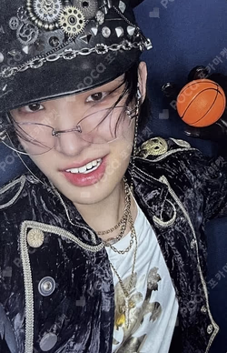 GOLDEN HOUR : Part.4 Walmart Exclusive MINGI photocard image