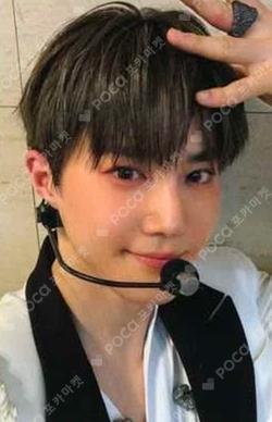 REVERXE KTOWN4U LUCKY DRAW SUHO photocard image