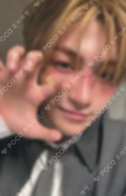 play hard YIZHIYU JIHOON photocard image